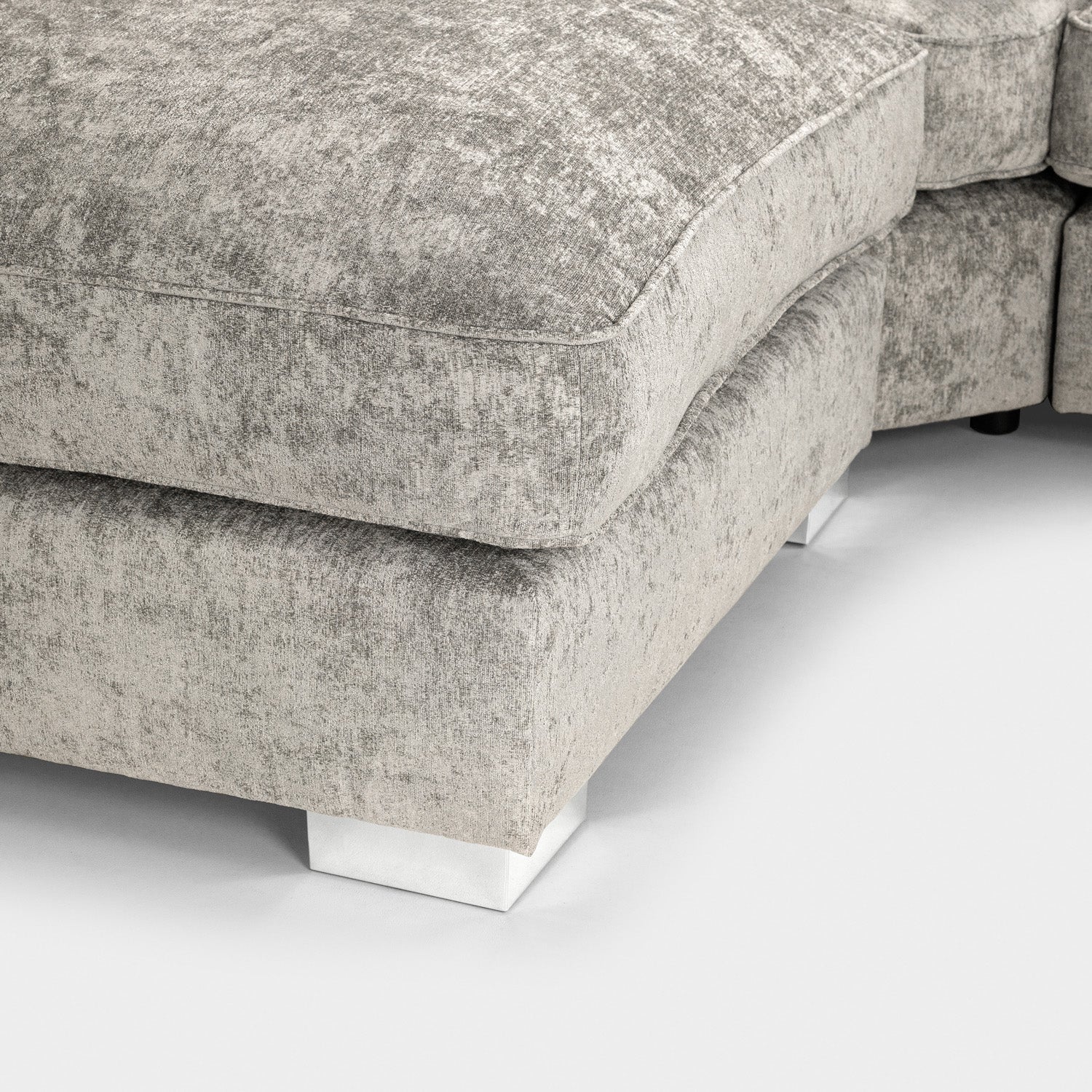 DFS SCS SOFOLOGY U-Shape Sofa In Truffle Scatter-back Model